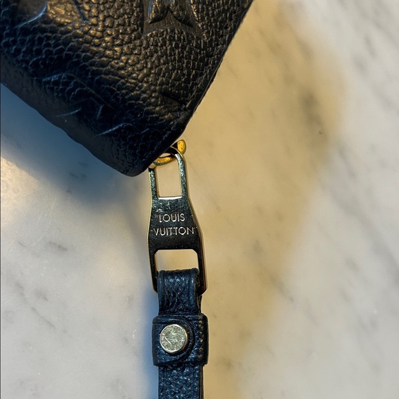 Louis Vuitton long Black zippy Monogram Wallet- authentic - Picture 4 of 11